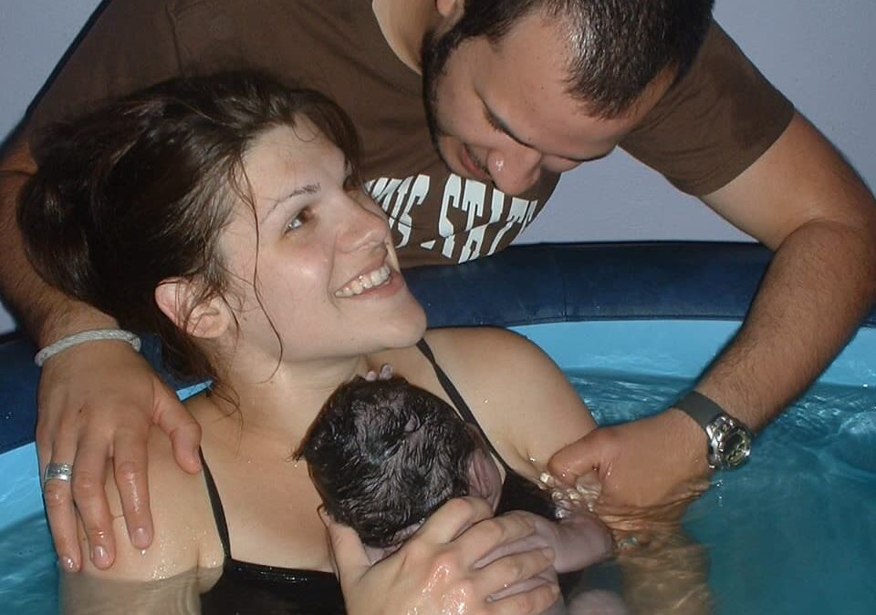 Natural Childbirth: Water Birth — A Gentle Start For Your Baby